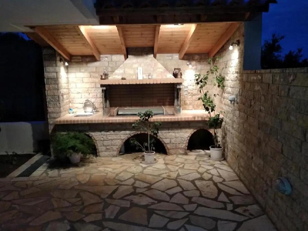 Appartement Ήσυχο Σπίτι Στη Ναύπακτο à Nafpaktos Extérieur photo