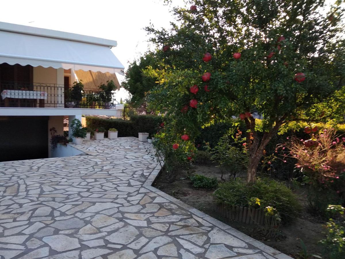 Appartement Ήσυχο Σπίτι Στη Ναύπακτο à Nafpaktos Extérieur photo